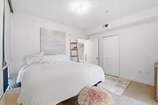 21301 Erwin St, Woodland Hills, CA 91367 - Photo 14