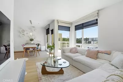 21301 Erwin Street #545, Woodland Hills, CA 91367 - Photo 10
