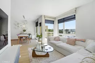 21301 Erwin St, Woodland Hills, CA 91367 - Photo 10