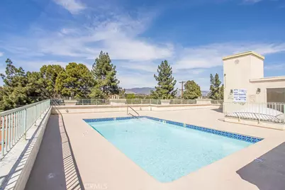 16940 Chatsworth, Granada Hills, CA 91344 - Photo 36