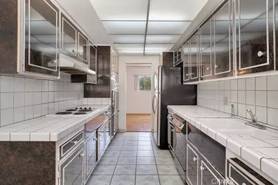 7560 Hollywood Boulevard #110, Los Angeles, CA 90046 - Photo 14