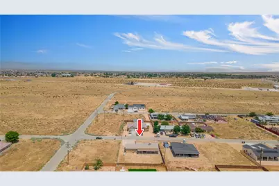 10348 Peach Ave, California City, CA 93505 - Photo 32