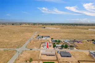 10348 Peach Ave, California City, CA 93505 - Photo 32
