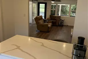 21435 Golondrina St, Woodland Hills, CA 91364 - Photo 10