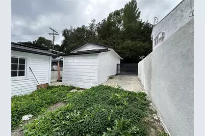21435 Golondrina Street, Woodland Hills, CA 91364 - Photo 18