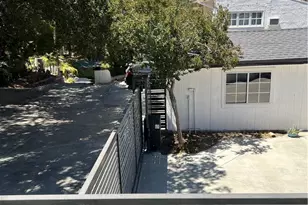 21435 Golondrina St, Woodland Hills, CA 91364 - Photo 20