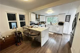 21435 Golondrina St, Woodland Hills, CA 91364 - Photo 4