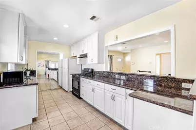 17516 Cantlay, Lake Balboa, CA 91406 - Photo 6