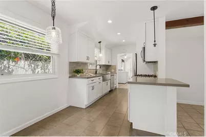 23047 Friar, Woodland Hills, CA 91367 - Photo 10