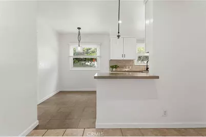 23047 Friar, Woodland Hills, CA 91367 - Photo 6