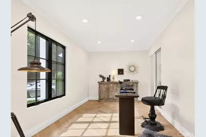 16717 Encino Hills Drive, Encino, CA 91436 - Photo 18