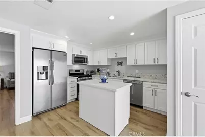 16717 Vanowen Street, Van Nuys, CA 91406 - Photo 4