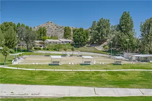 19433 Oak Crossing Rd, Newhall, CA 91321 - Photo 34
