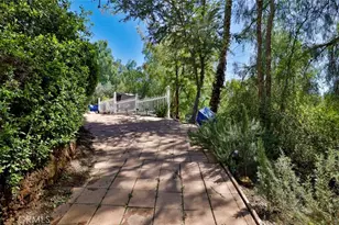 10058 Sunland Blvd, Sunland, CA 91040 - Photo 50