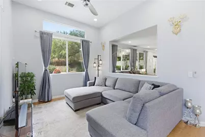 18304 Avocet Court, Canyon Country, CA 91387 - Photo 12