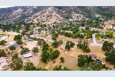 27200 Bear Valley Road, Tehachapi, CA 93561 - Photo 40