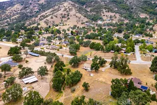 27200 Bear Valley Rd, Tehachapi, CA 93561 - Photo 40
