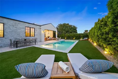 831 Teakwood Road, Los Angeles, CA 90049 - Photo 22