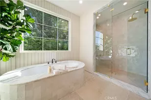 831 Teakwood Rd, Los Angeles, CA 90049 - Photo 36
