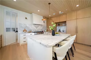 831 Teakwood Rd, Los Angeles, CA 90049 - Photo 12