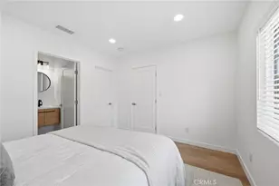 17420 Collins St, Encino, CA 91316 - Photo 14
