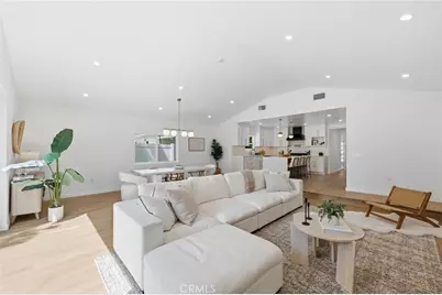 17420 Collins Street, Encino, CA 91316 - Photo 2