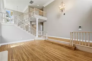 22557 Uhea, Woodland Hills, CA 91364 - Photo 4