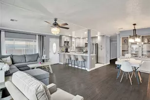 15474 Celtic St, Los Angeles, CA 91345 - Photo 10