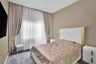 6921 Kian Ct, Van Nuys, CA 91406 - Photo 16