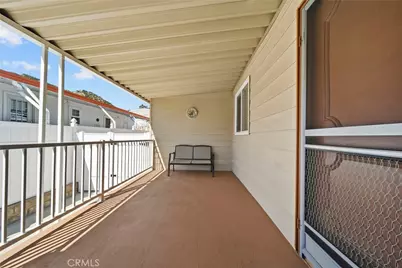31301 Lakehills Road #80, Castaic, CA 91384 - Photo 4