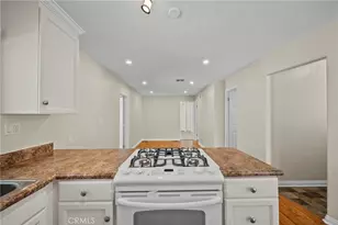 31301 Lakehills Road, Castaic, CA 91384 - Photo 10