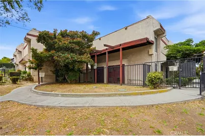 11401 Berendo Avenue #6, Los Angeles, CA 90044 - Photo 22