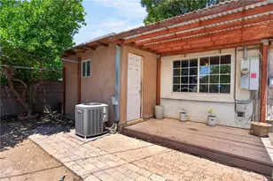 19456 Sherman, Reseda, CA 91335 - Photo 34