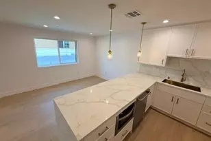 13357 W Cellest Pkwy, Pacoima, CA 91331 - Photo 14