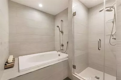 5305 White Oak Ave #E, Encino, CA 91316 - Photo 22