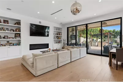 23042 Calvert Street, Woodland Hills, CA 91367 - Photo 20