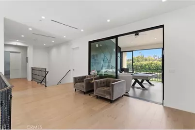 23042 Calvert Street, Woodland Hills, CA 91367 - Photo 32