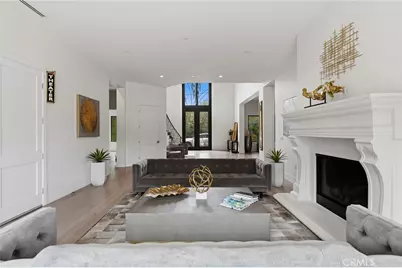 23042 Calvert Street, Woodland Hills, CA 91367 - Photo 22