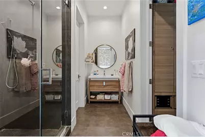 23042 Calvert Street, Woodland Hills, CA 91367 - Photo 36