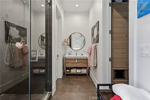 23042 Calvert St, Woodland Hills, CA 91367 - Photo 36