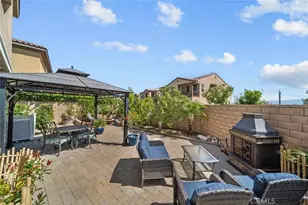 20726 Celadon Ct, Saugus, CA 91350 - Photo 4