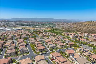 20726 Celadon Ct, Saugus, CA 91350 - Photo 58