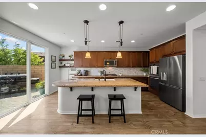 20726 Celadon Court, Saugus, CA 91350 - Photo 2