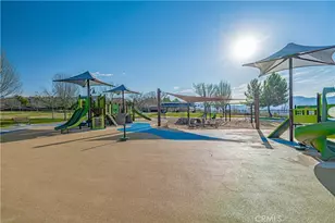20726 Celadon Ct, Saugus, CA 91350 - Photo 44