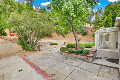 9522 Cedarvale Road, Tujunga, CA 91042 - Photo 10