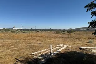 42104 6th, Lancaster, CA 93535 - Photo 18