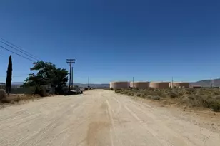 42104 6th, Lancaster, CA 93535 - Photo 20