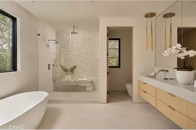 13024 Bloomfield Street, Studio City, CA 91604 - Photo 22