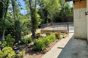 22235 Parthenia St, Canoga Park, CA 91304 - Photo 46