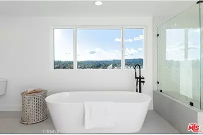 23534 Aetna, Woodland Hills, CA 91367 - Photo 22